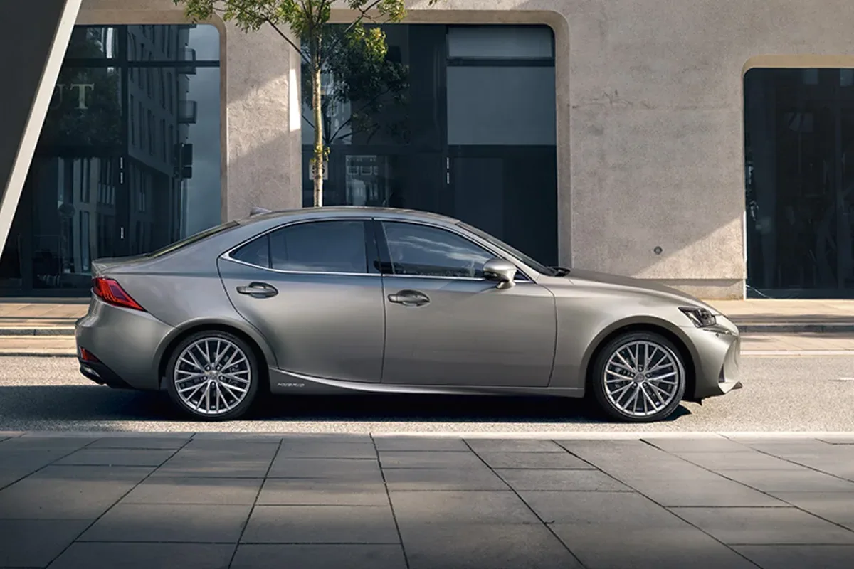 Lexus IS po liftingu
