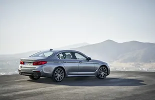 BMW serii 5 G30 — zdjęcie 2