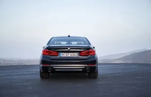 BMW serii 5 G30 — zdjęcie 9