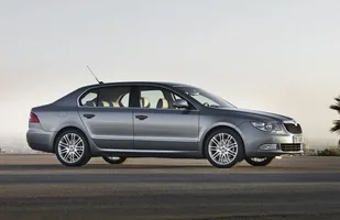 Skoda Superb ma już 15 lat — zdjęcie 3