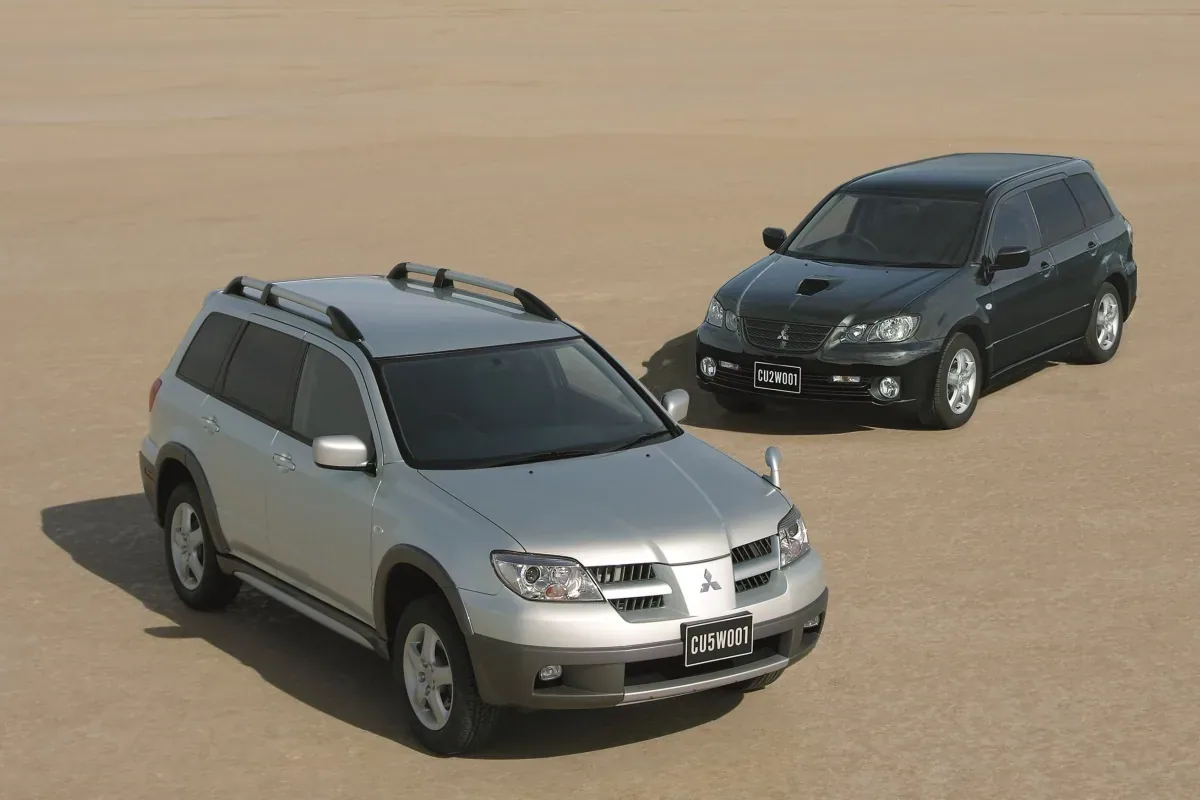 Mitsubishi Outlander I - 2003