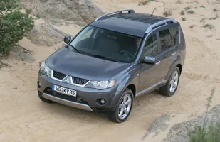 15 lat Mitsubishi Outlander — zdjęcie 5