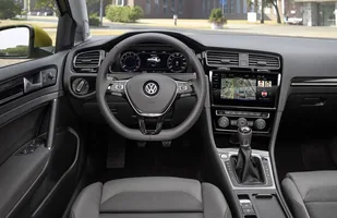 Volkswagen Golf po liftingu — zdjęcie 10