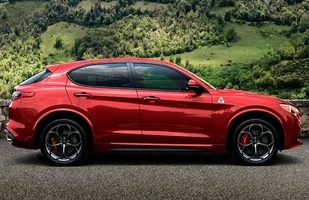 Alfa Romeo Stelvio Quadrifoglio — zdjęcie 3