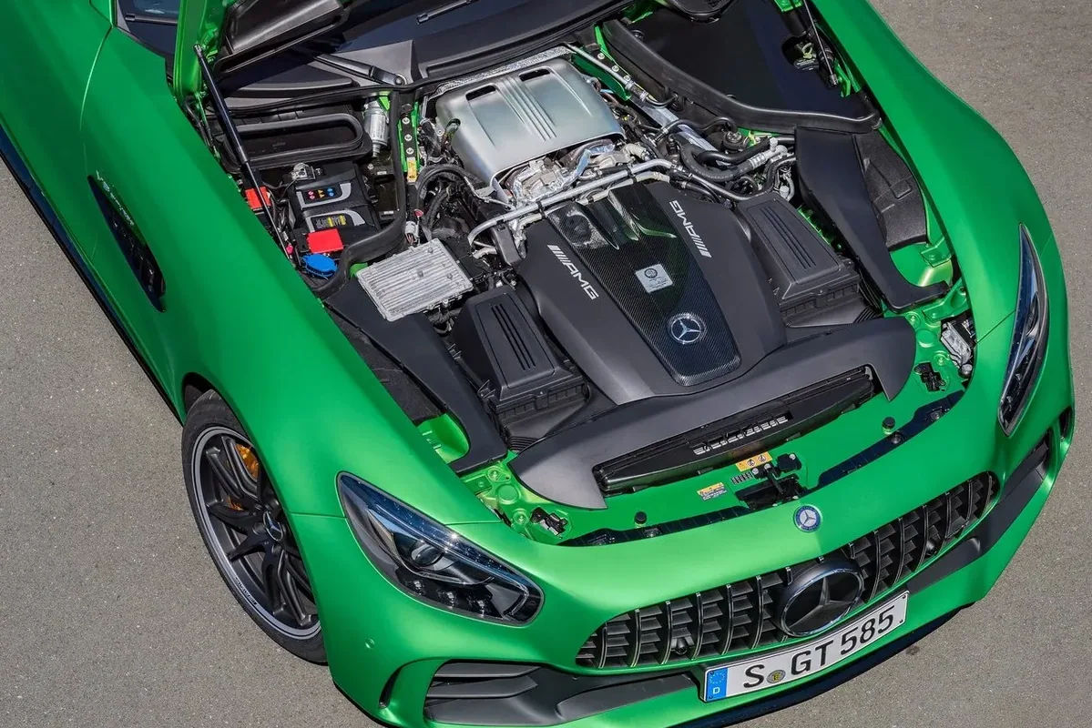 Mercedes-AMG GT R