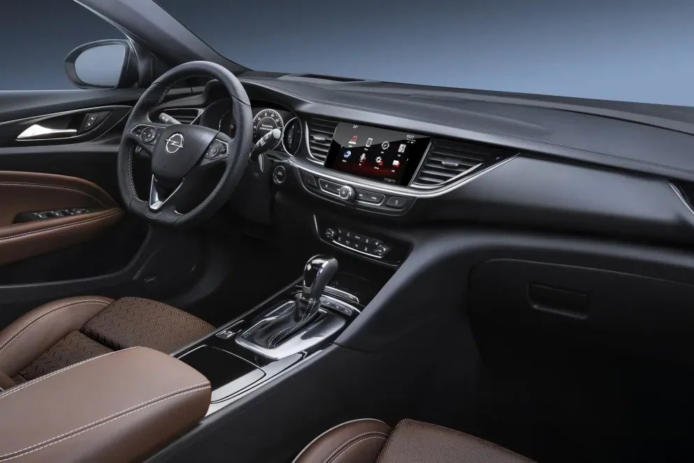 Nowy Opel Insignia Grand Sport