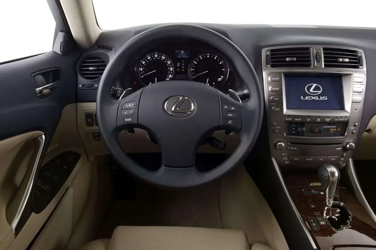Lexus IS II