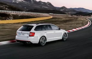 Skoda Octavia RS po liftingu — zdjęcie 3