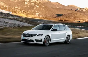 Skoda Octavia RS po liftingu — zdjęcie 4