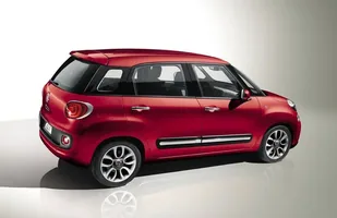 Całkiem nowy Fiat 500L. Niby 500, ale Punto... — zdjęcie 1