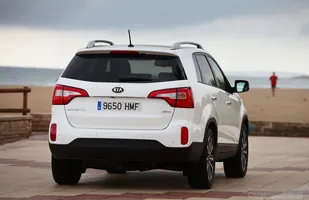 Używane: Kia Sorento II — zdjęcie 3