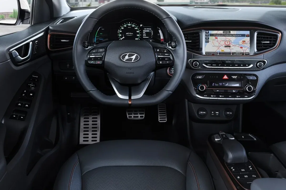 Hyundai IONIQ