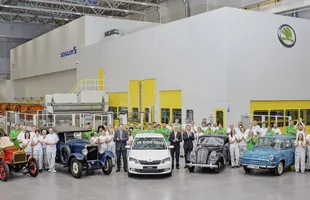 19 mln aut z Mlada Boleslav — zdjęcie 2