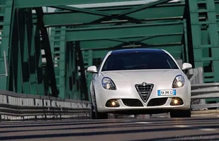 Używane: Alfa Romeo Giulietta — zdjęcie 5