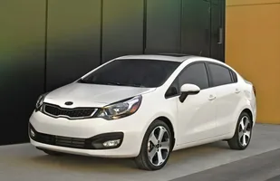Kia Rio sedan. Piękna, znamy ceny! — zdjęcie 3