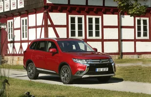 Mitsubishi Outlander po zmianach. Ceny — zdjęcie 3
