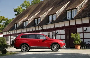 Mitsubishi Outlander po zmianach. Ceny — zdjęcie 5