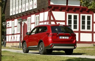 Mitsubishi Outlander po zmianach. Ceny — zdjęcie 7