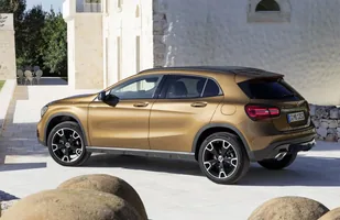 Mercedes GLA po liftingu — zdjęcie 7