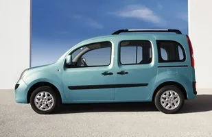Renault zbuduje nową limuzynę. Wspólnie z Mercedesem! — zdjęcie 11