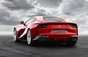 Ferrari 812 Superfast — zdjęcie 2