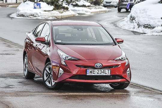 Toyota sprzedała już 10 mln aut hybrydowych ChceAuto.pl