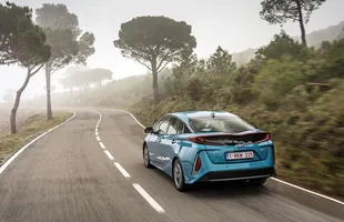 Toyota Prius Plug-in Hybrid. Ceny — zdjęcie 4