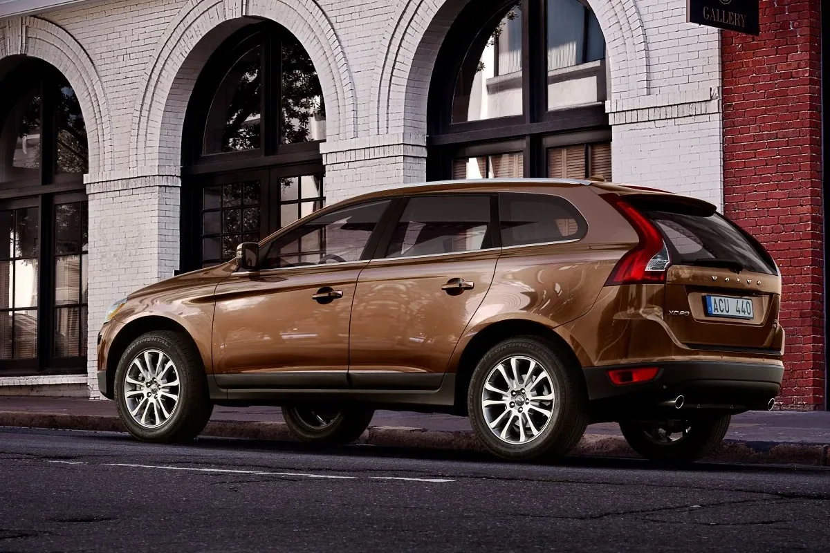 Volvo XC60 z roku 2008