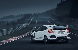 Honda Civic Type R z rekordem Nurburgringu — zdjęcie 7