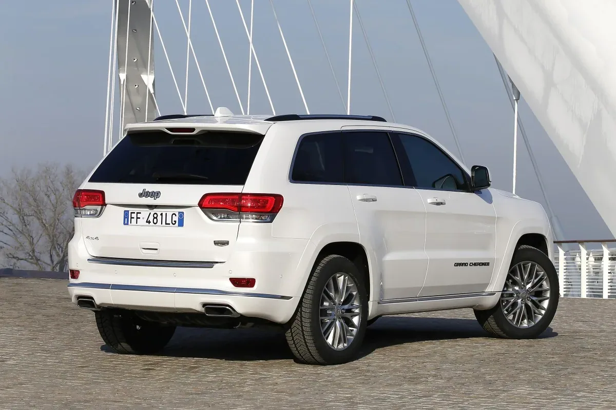 Jeep Grand Cherokee Summit Signature