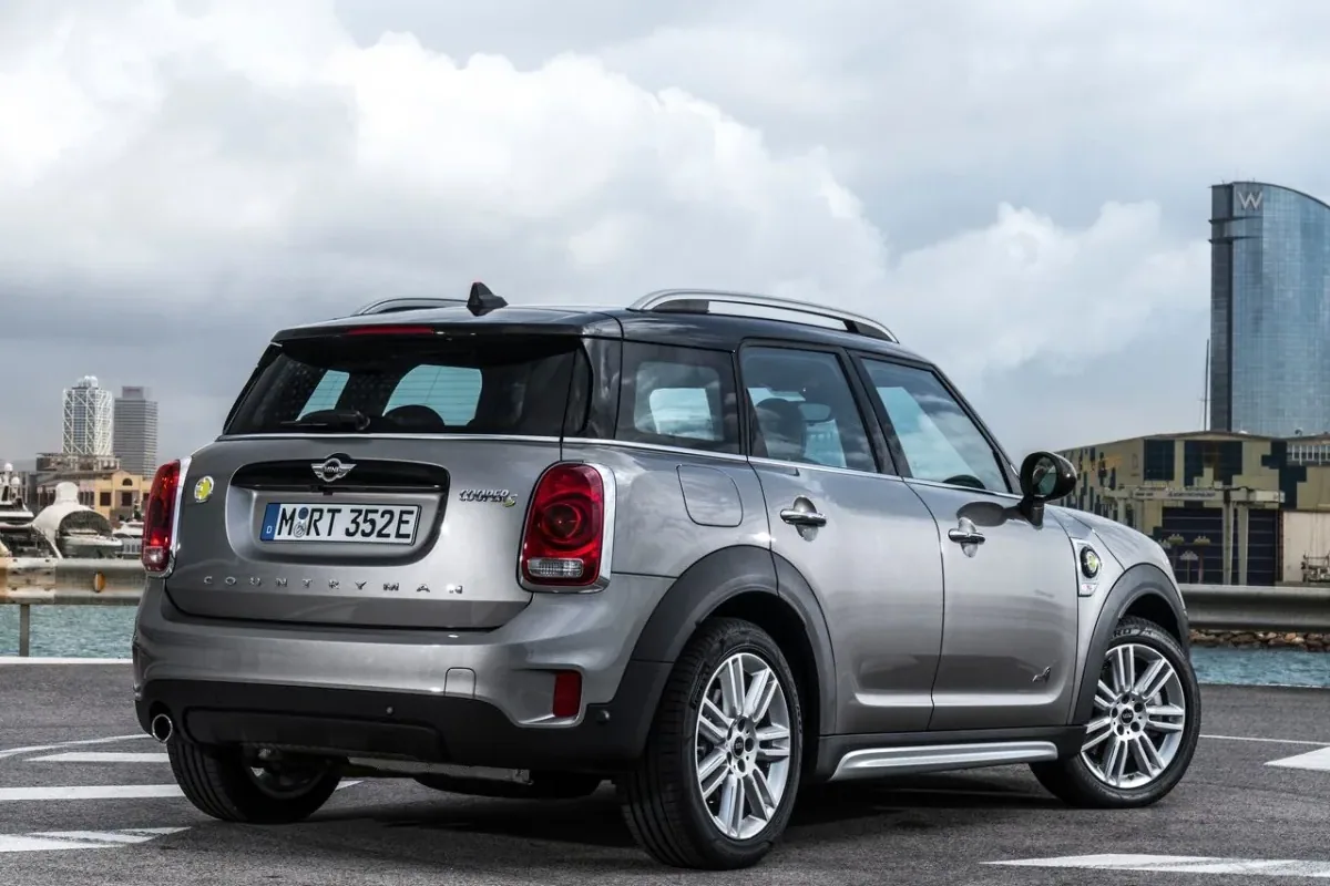 MINI Cooper S E Countryman ALL4 - pierwsza hybryda