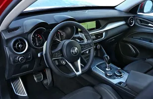 Alfa Romeo Stelvio w nowych wersjach — zdjęcie 3
