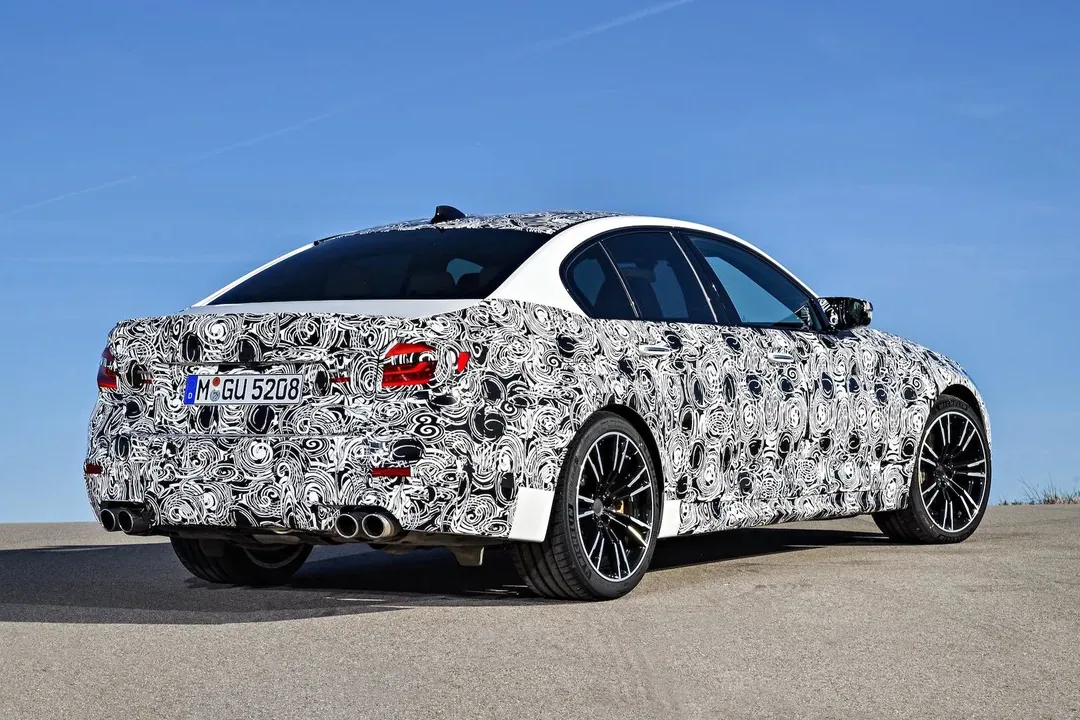 Prototypowe BMW M5