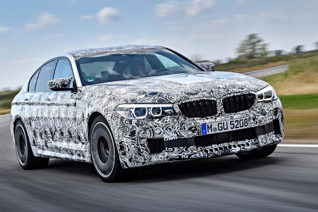 Prototypowe BMW M5
