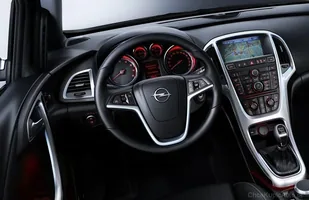 Używane: Opel Astra IV (J) — zdjęcie 3