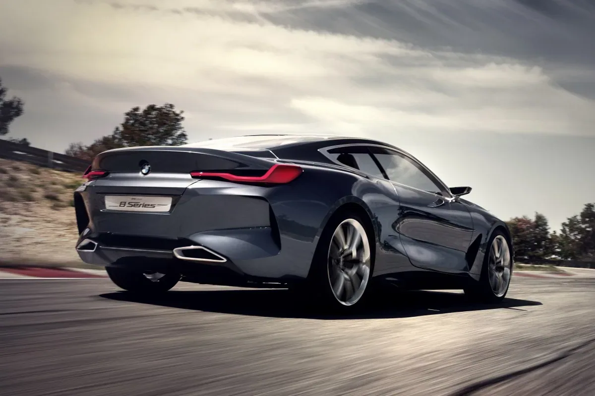 BMW 8