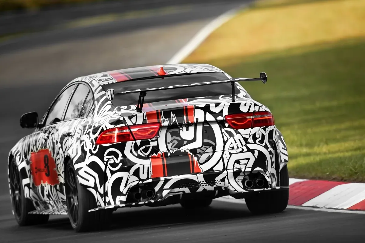 Jaguar XE SV Project 8