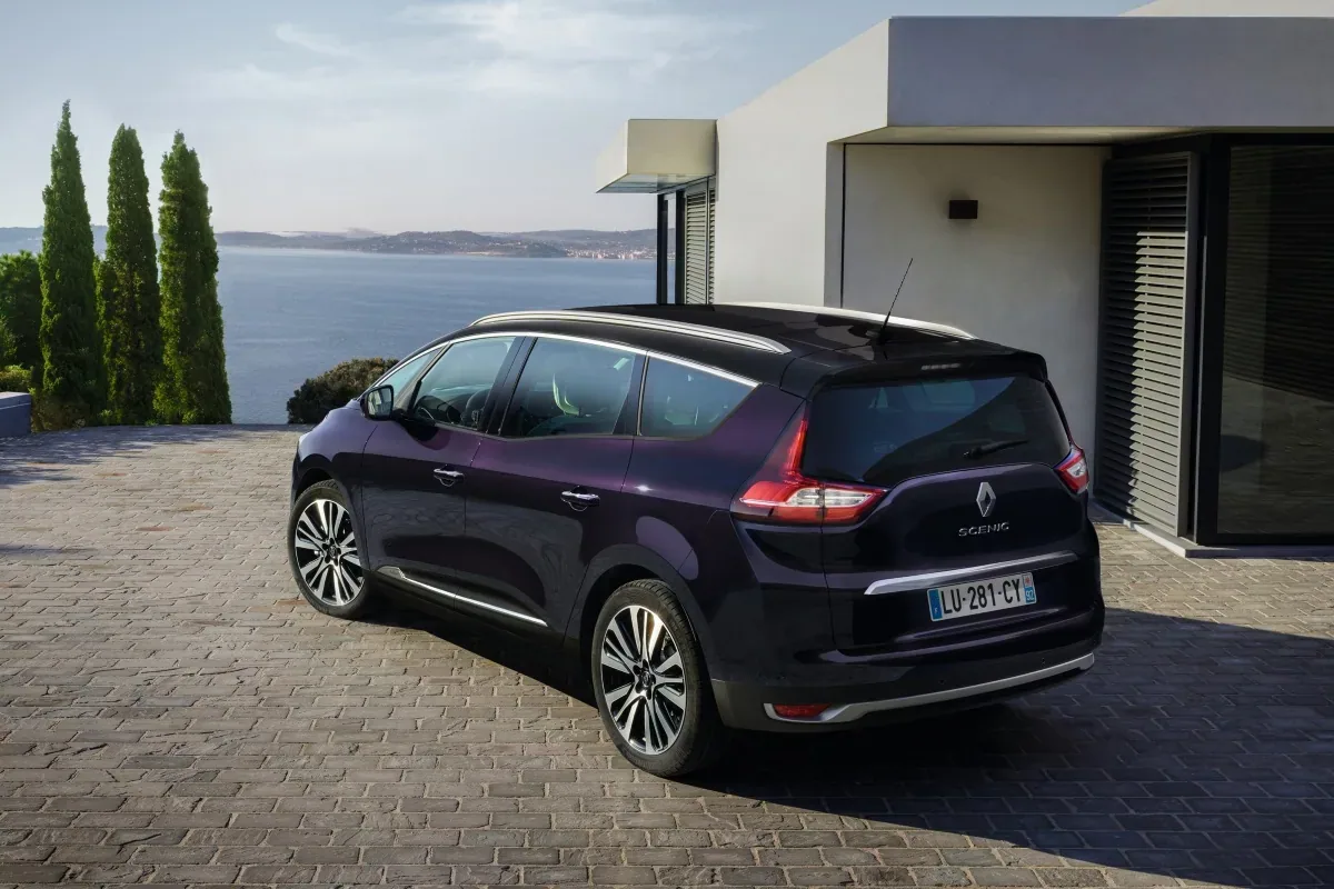 Renault Scenic Initiale Paris