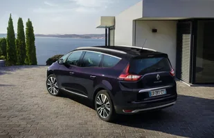 Renault Scenic i Grand Scenic Initiale Paris — zdjęcie 5