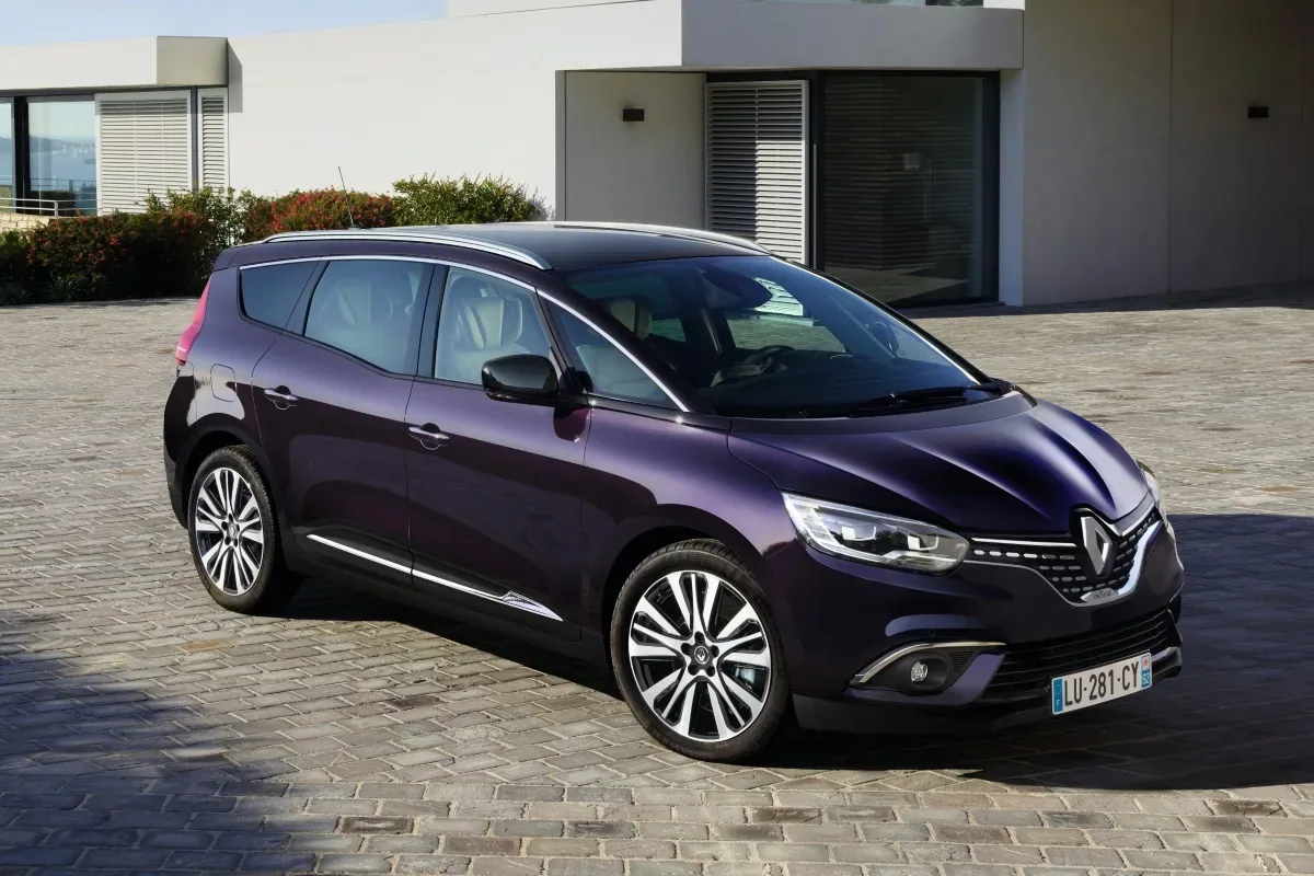 Renault Scenic Initiale Paris