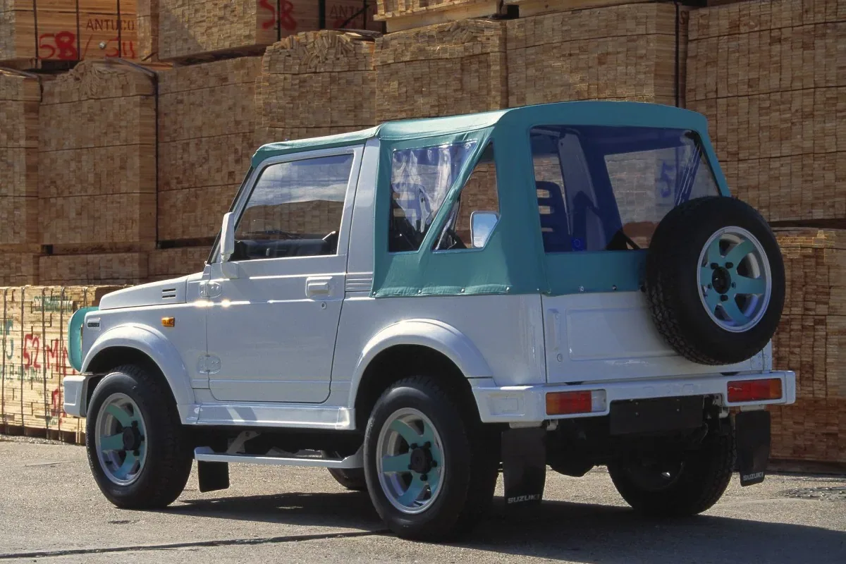 Suzuki Samurai