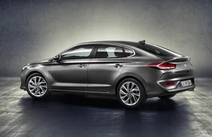 Hyundai i30 Fastback — zdjęcie 2