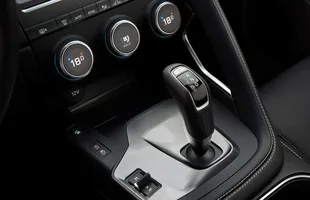 Jaguar E-PACE — zdjęcie 8