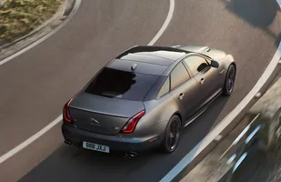 Jaguar XJR575. Najmocniejszy XJ w historii — zdjęcie 3