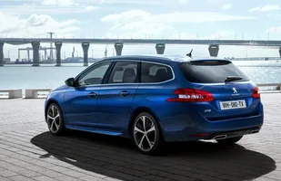 Peugeot 308 po liftingu już w salonach — zdjęcie 4
