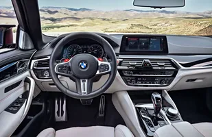BMW M5 po raz pierwszy z napędem 4x4! — zdjęcie 4