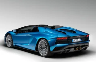 Lamborghini Aventador S Roadster — zdjęcie 2