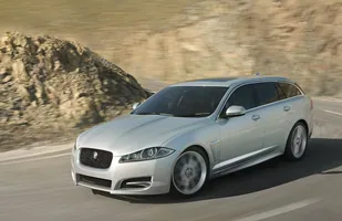 Jaguar XF - kombi 5 lat po sedanie — zdjęcie 2