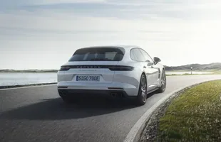 Porsche Panamera Turbo S E-Hybrid Sport Turismo — zdjęcie 2