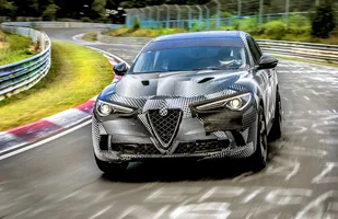 Alfa Romeo Stelvio Quadrifoglio z rekordem Nurburgringu — zdjęcie 6